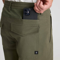 Layover Pro Traveler Shorts in Military