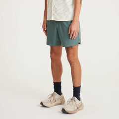 Serrano 7" Shorts in Forest