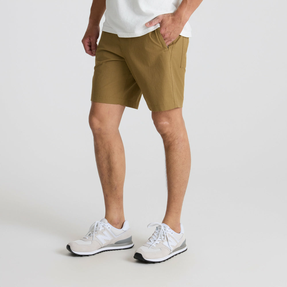 Layover Pro Traveler Shorts in Dark Khaki