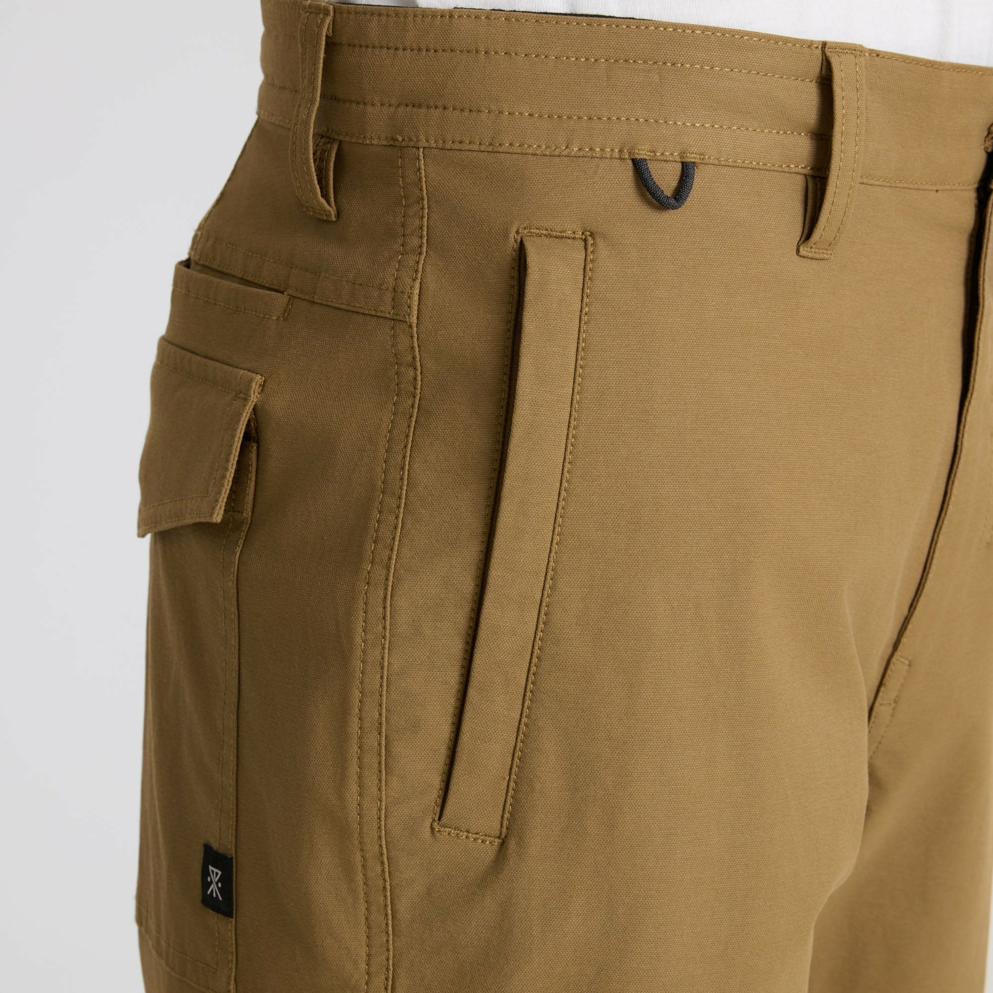 Layover Pro Traveler Shorts in Dark Khaki
