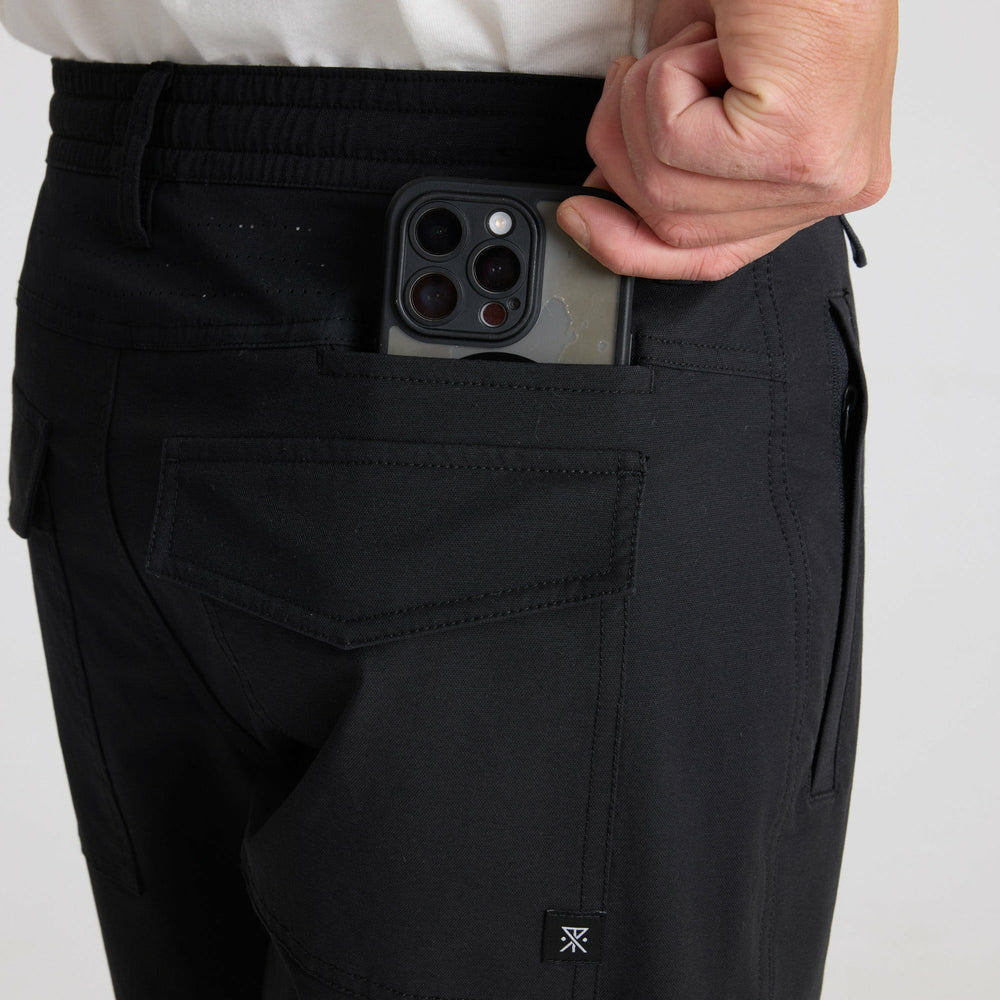 Layover Pro Traveler Shorts in Black