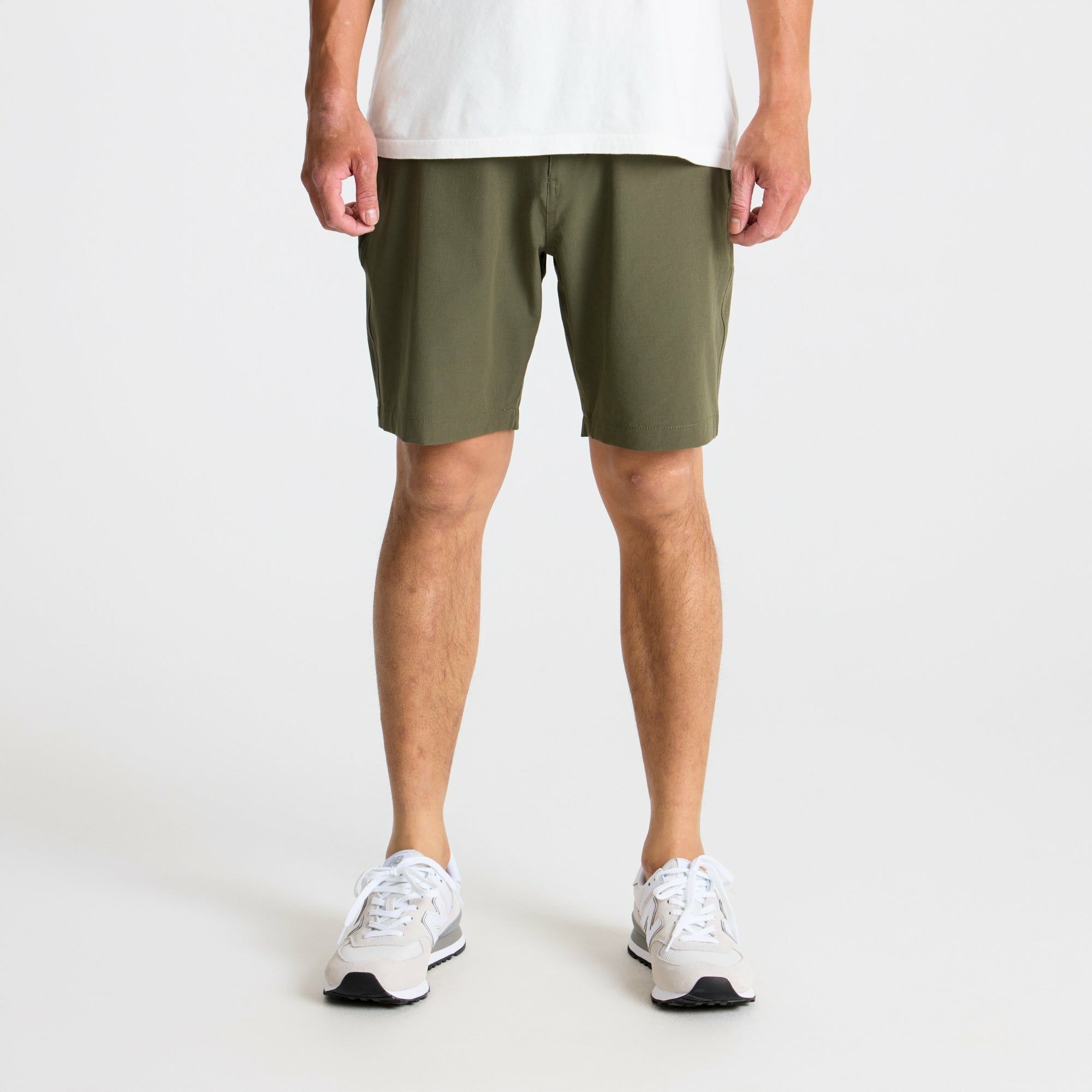 Layover Pro Traveler Shorts in Military