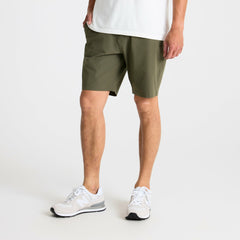 Layover Pro Traveler Shorts in Military