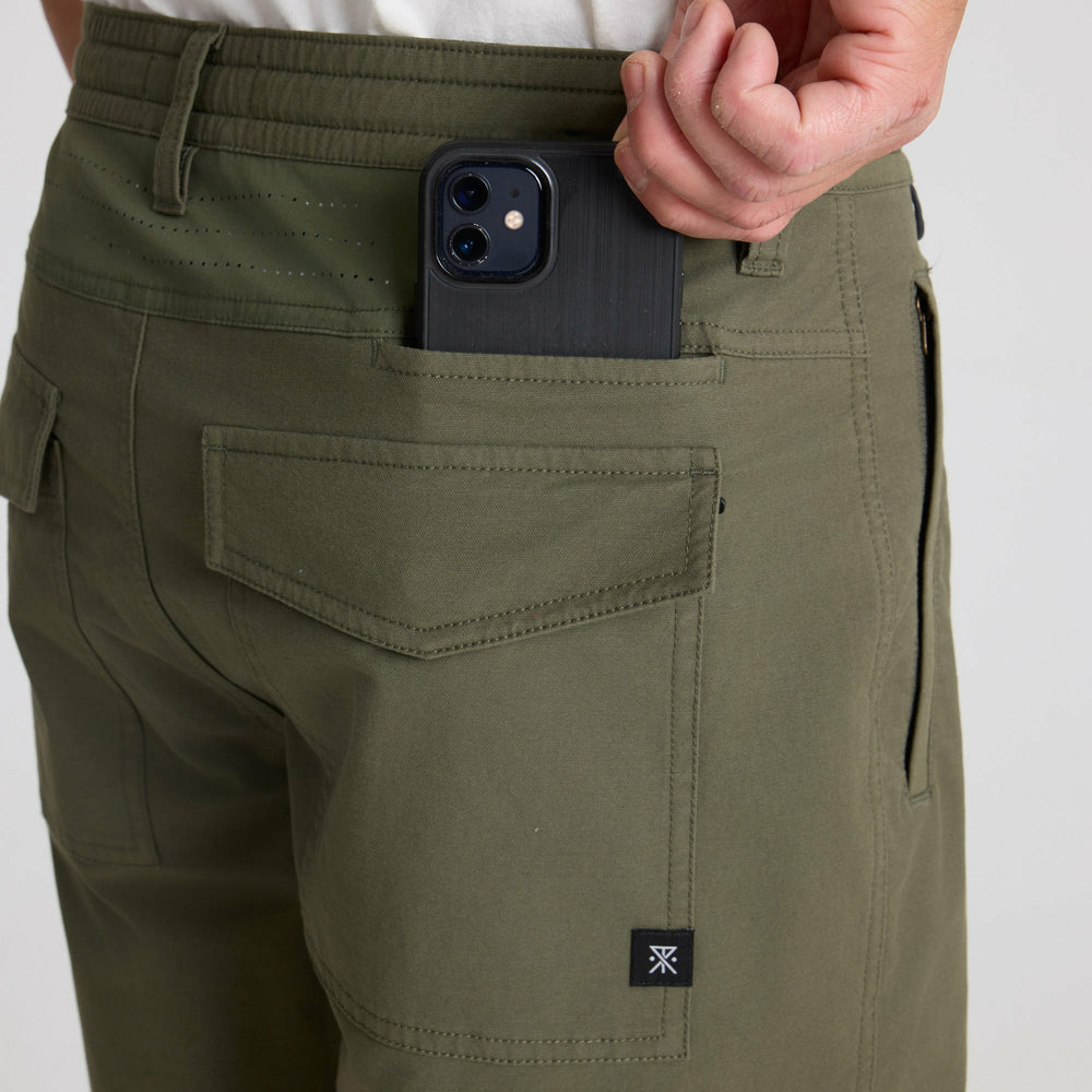 Layover Pro Traveler Shorts in Military