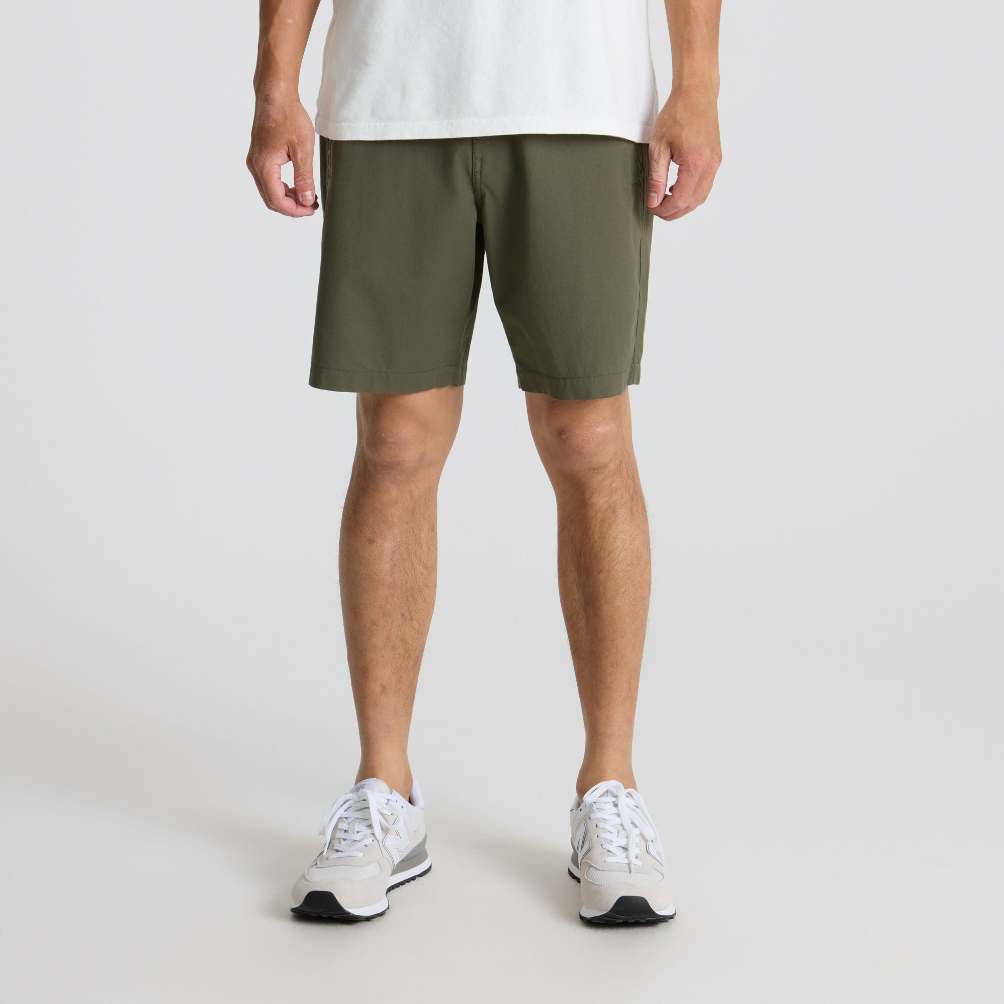 Layover Pro Traveler Shorts in Military
