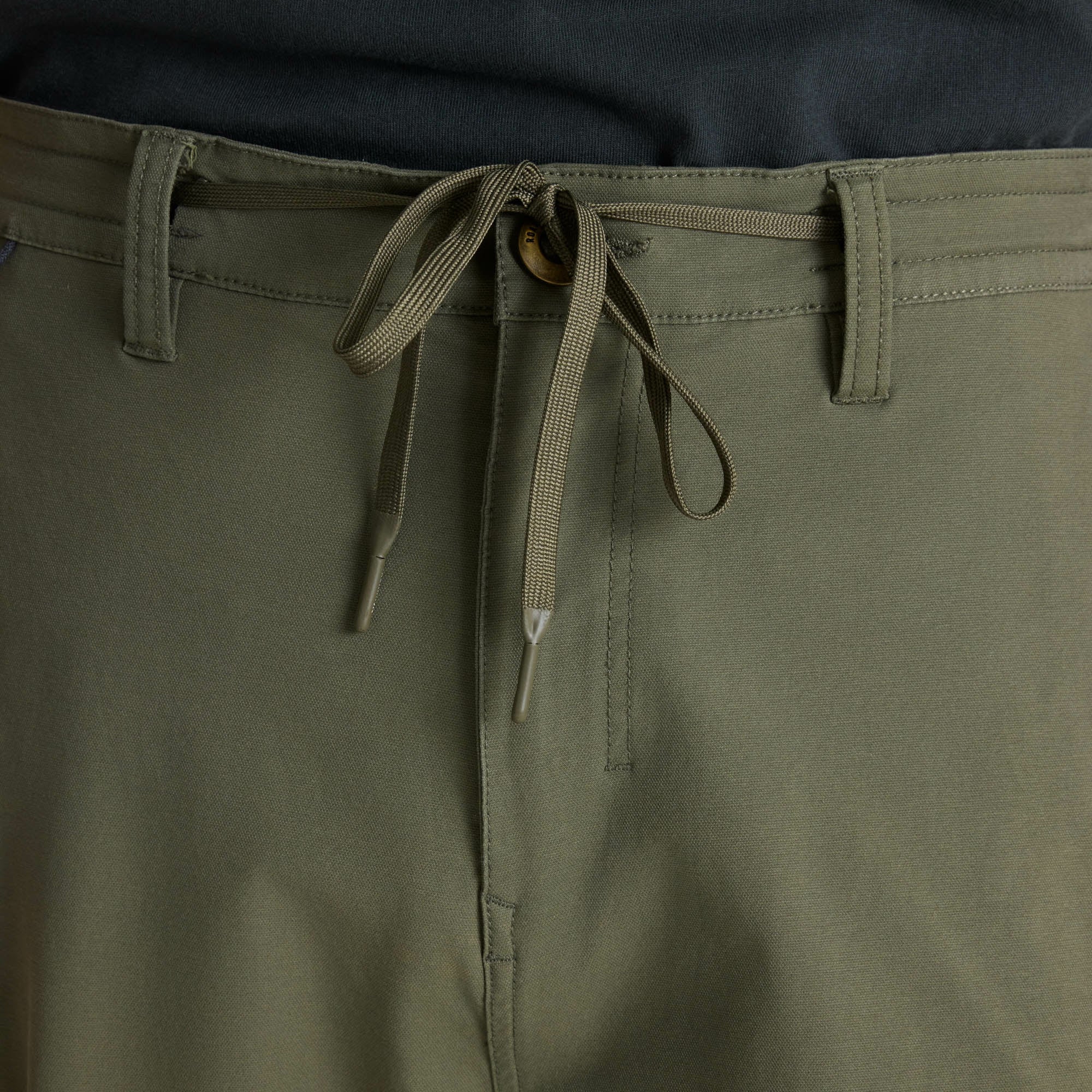 Layover Pro Traveler Pants in Military