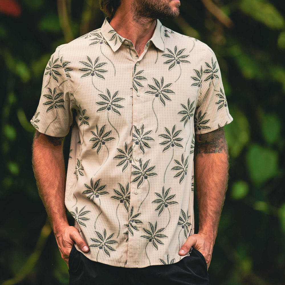 Bless Up Breathable Stretch Shirt in Fossil Print