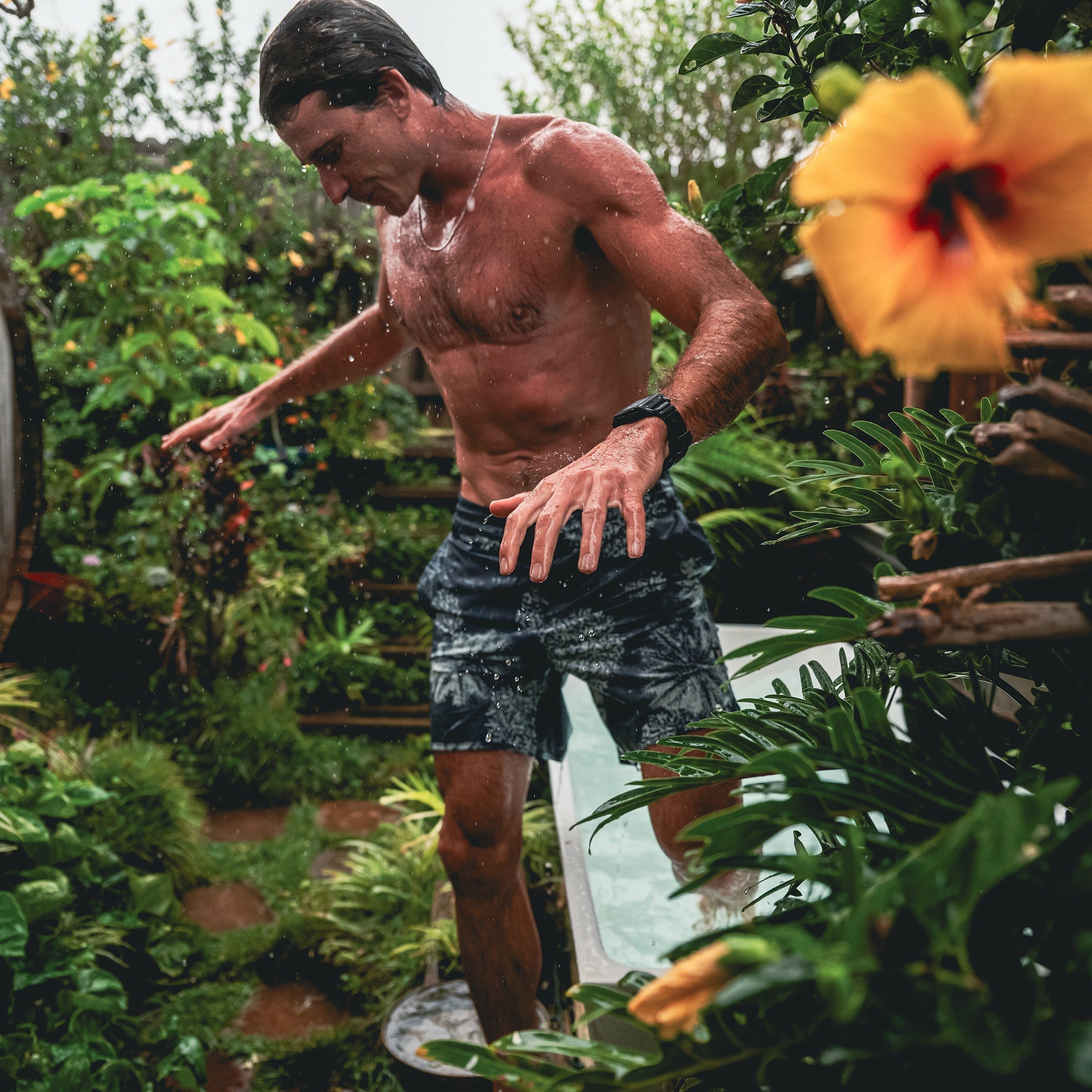 Chiller Scallop Boardshorts in Navy