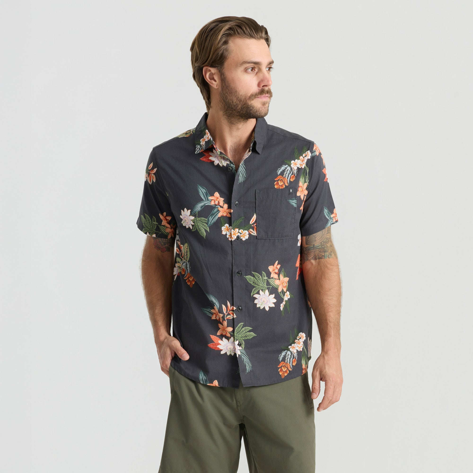 Journey Short Sleeve Button Up Shirt in Onyx