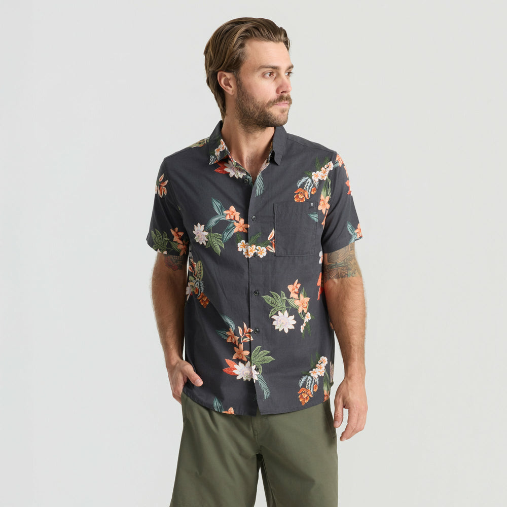 Journey Short Sleeve Button Up Shirt in Onyx