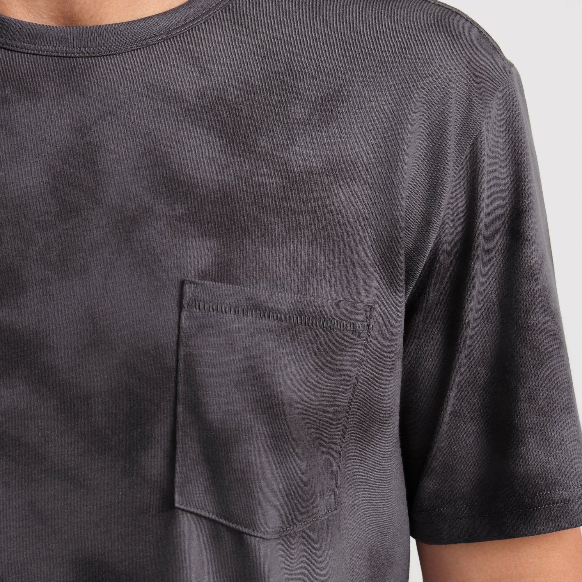 Mathis Active Tie Dye Pocket Short Sleeve Tee in Grey