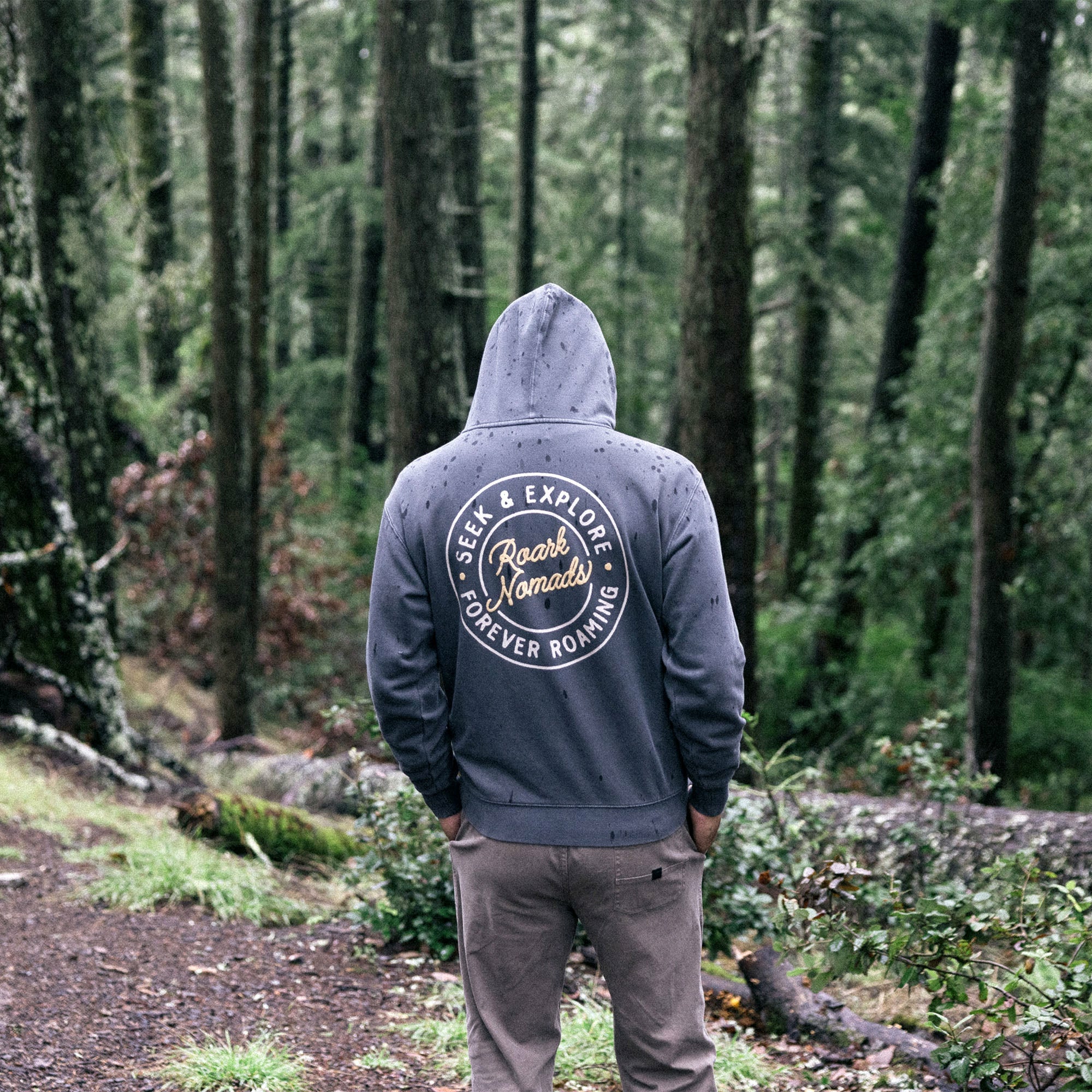 Nomads Badge Fleece in Onyx