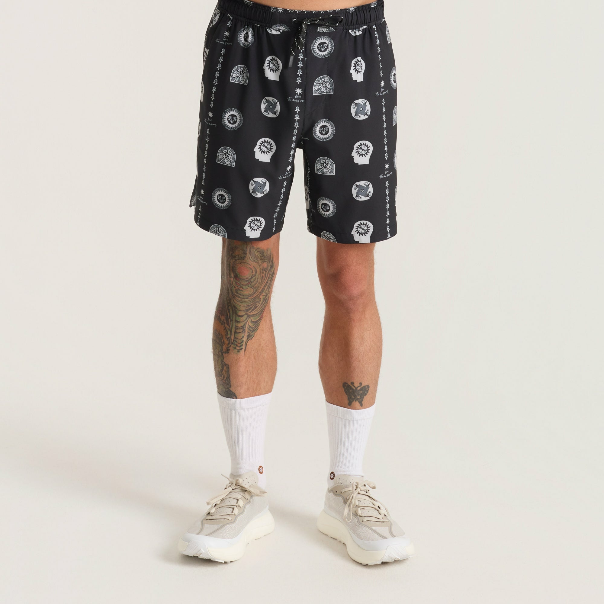 Serrano 7" Active Stretch Shorts in Black Print