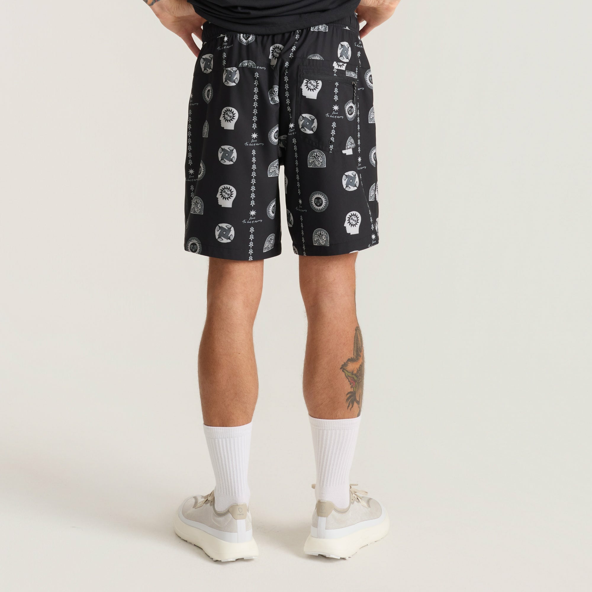 Serrano 7" Active Stretch Shorts in Black Print