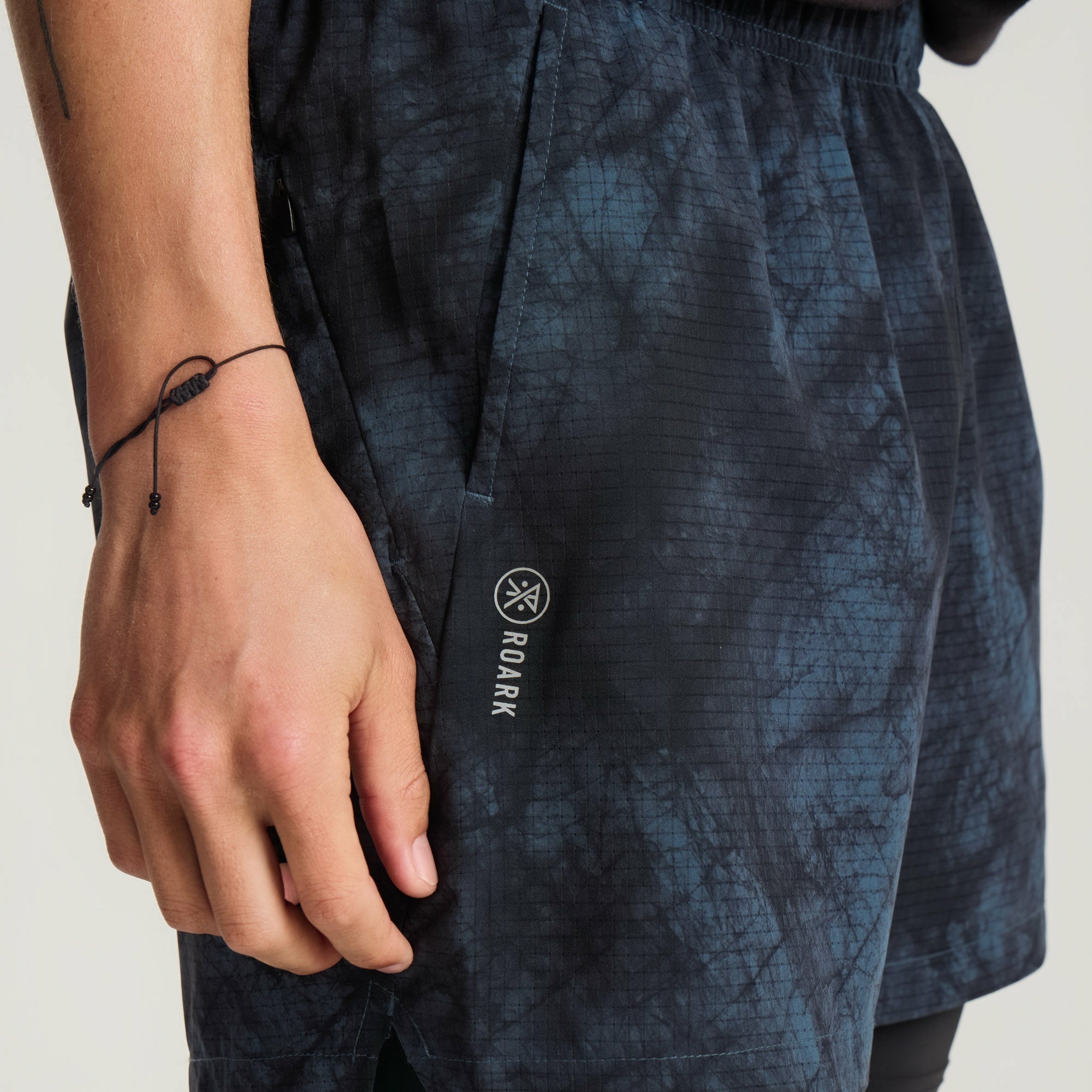 Bommer 3.5" Shorts in Navy Tie Dye