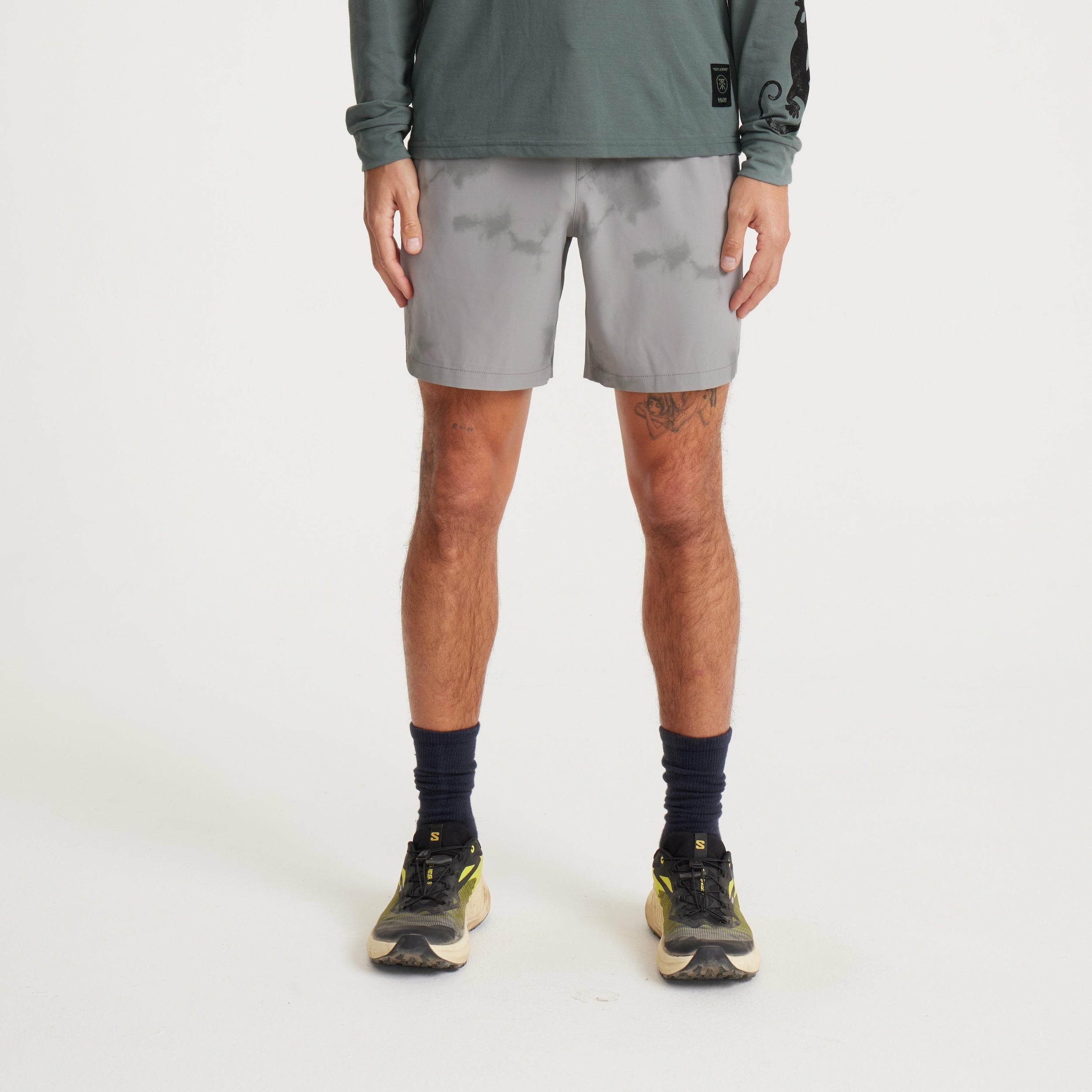 Serrano 7" Shorts in Ghost Grey