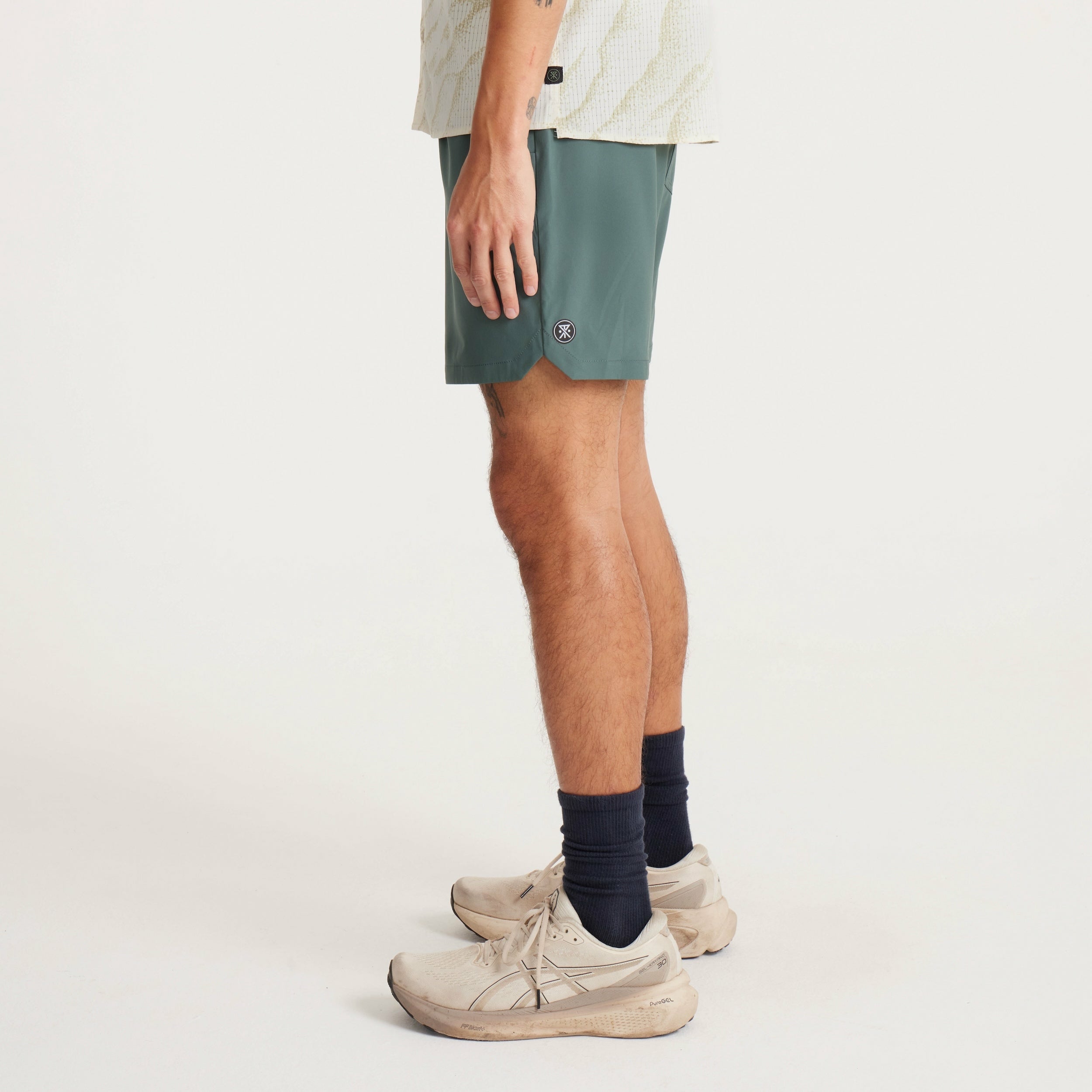 Serrano 7" Shorts in Forest