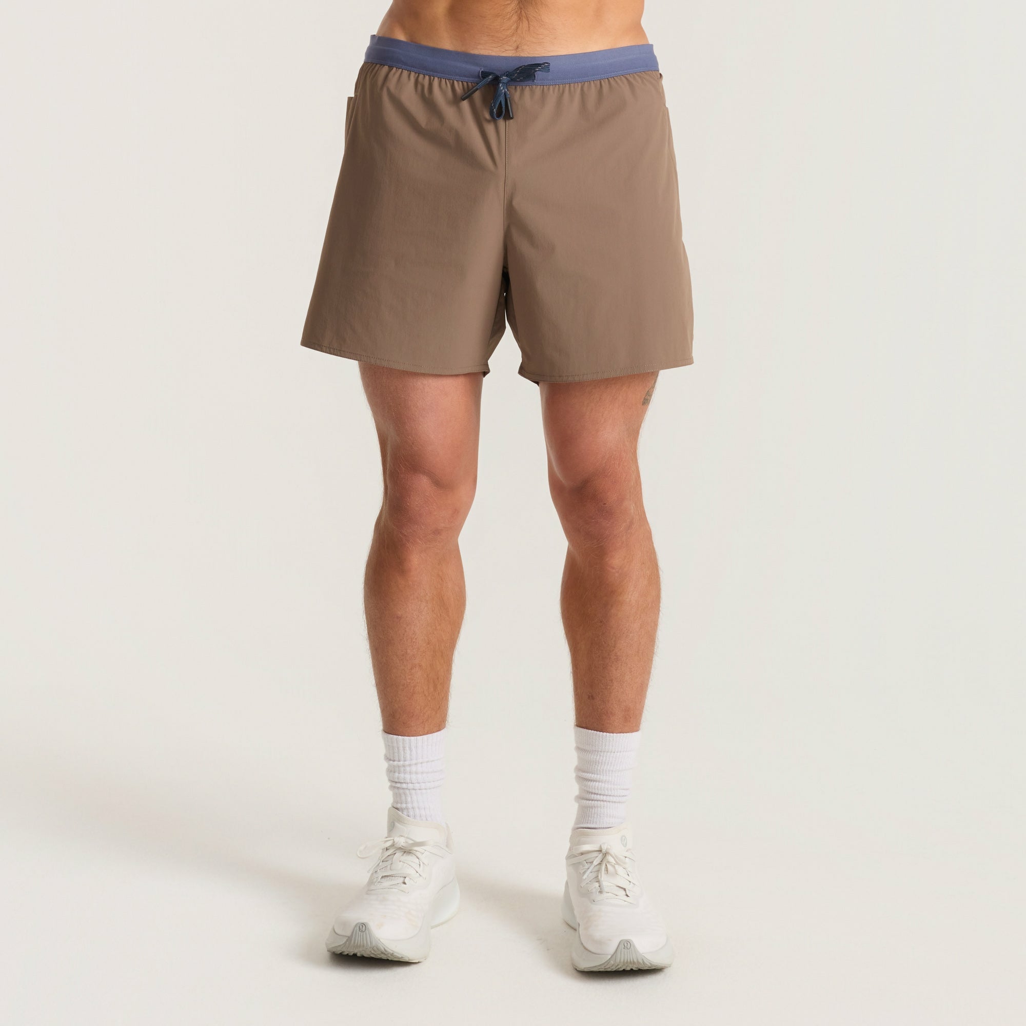 Alta 5" Shorts in Faded Brown