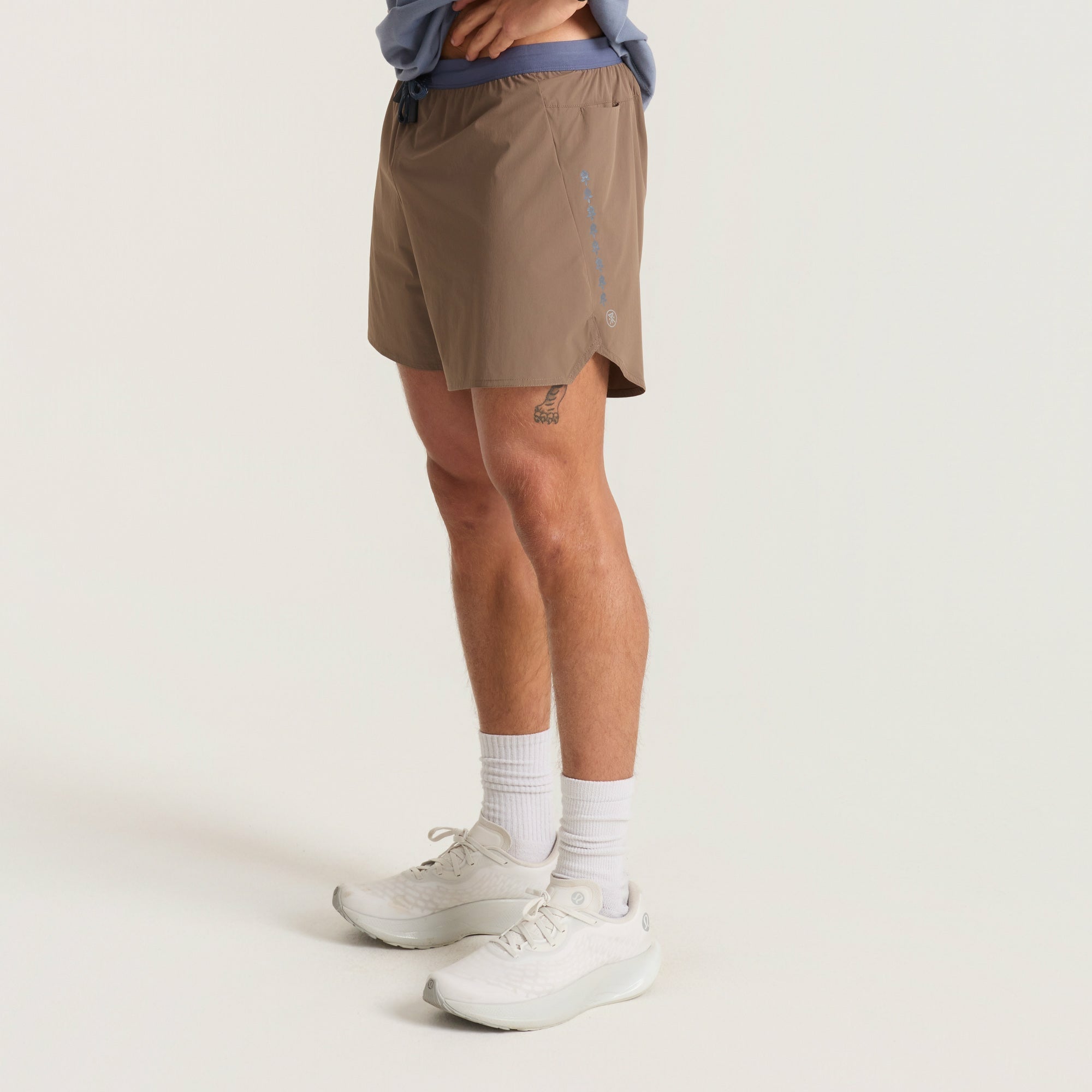 Alta 5" Shorts in Faded Brown