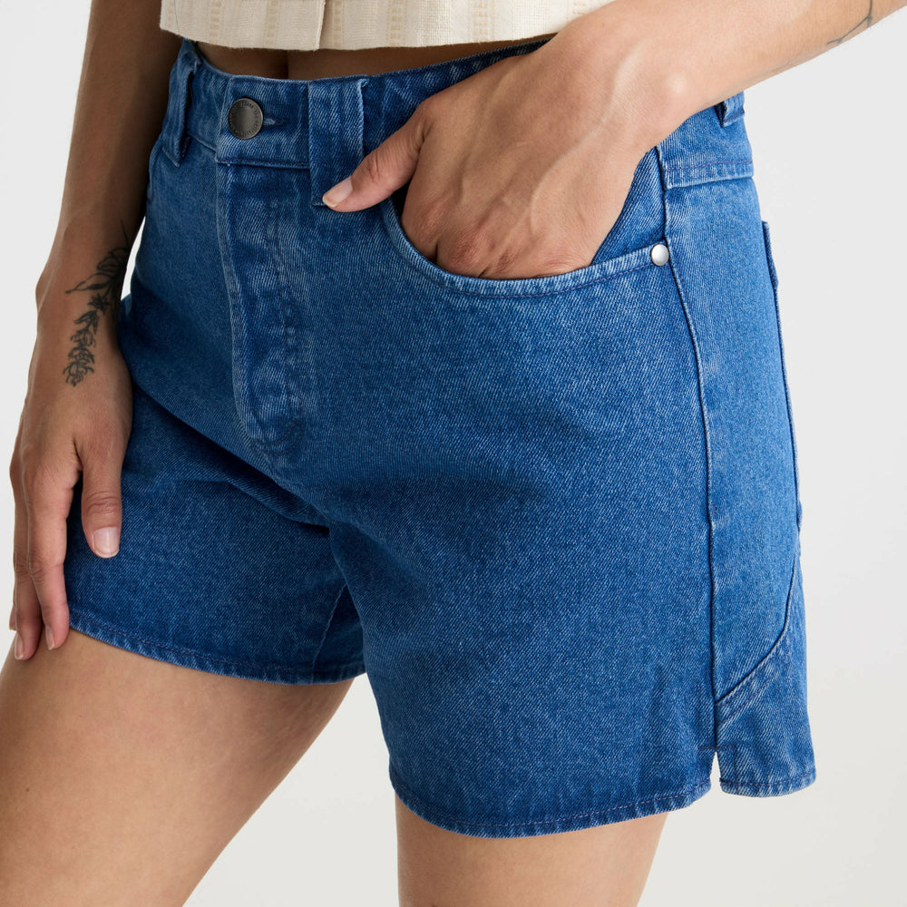 HWY 1 Shorts in Vintage Blue